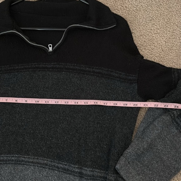 Quarter Zip Black and Gray Sweater size small - Picture 3 of 4